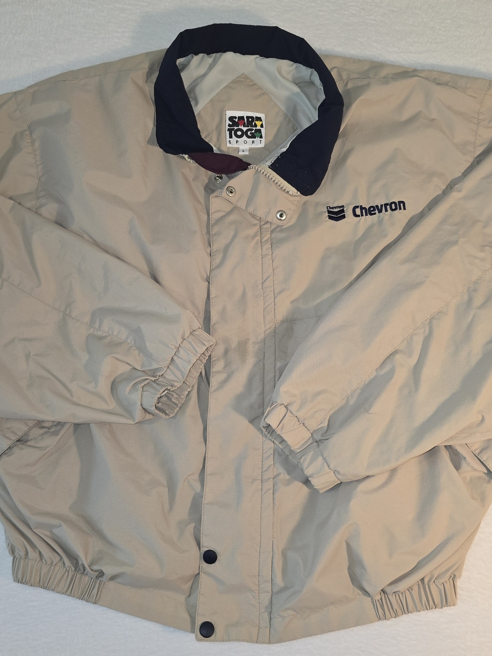 VTG Saratoga Sport Windbreaker With Chevron Emblem Mens Size Large Made In USA
